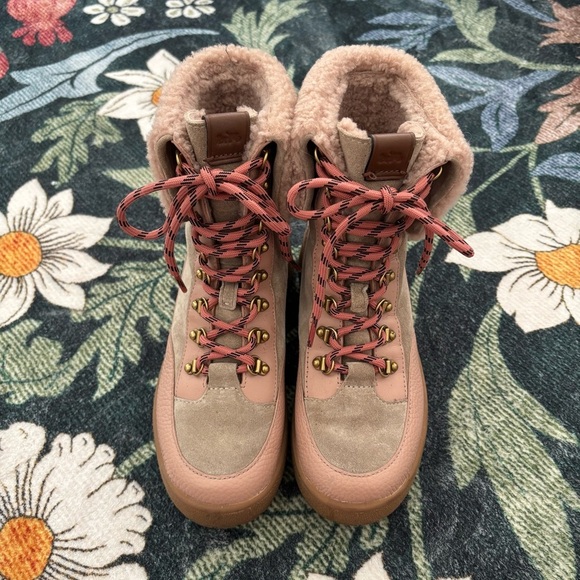 Coach Tyler Pink Suede Ankle Cold Weather Winter Boots Women's Sz 6 - Picture 2 of 8